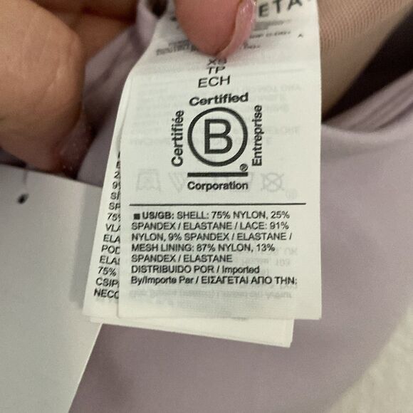 NWT- Athleta-Conscious Lace Crop Top Shasta Purple Built In Bra- Size XS - Picture 11 of 11